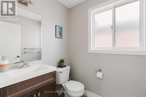 597 Little Dover Crescent E, Waterloo, ON 