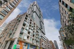 203 - 199 RICHMOND STREET W Toronto, ON M5V 0H4