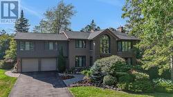 30 PENTLAND CRESCENT  Ottawa, ON K2K 1V5
