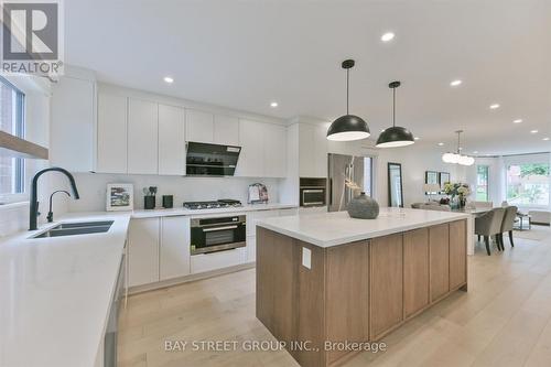 49 CYGNUS DRIVE  Richmond Hill, ON L4C 8P1