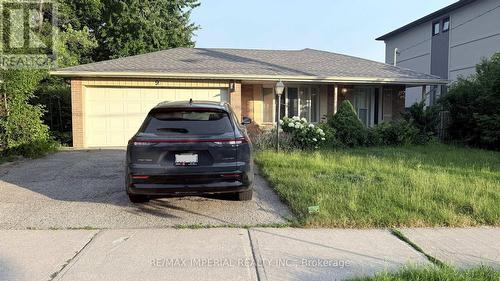 95 PLEASANT VIEW DRIVE , Toronto, Ontario M2J 3R2 2