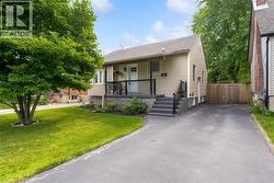 722 BURGESS Avenue  Hamilton, ON L8H 6J4