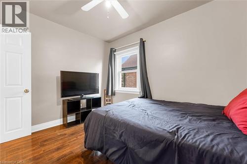 722 Burgess Avenue, Hamilton, ON - Indoor Photo Showing Bedroom
