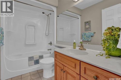 3324 Buckingham Drive E, Regina, SK 