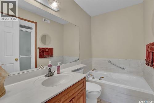 3324 Buckingham Drive E, Regina, SK 