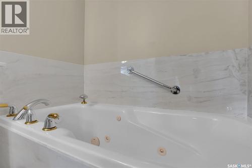 3324 Buckingham Drive E, Regina, SK 