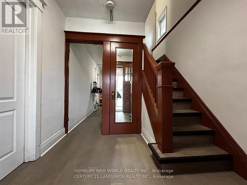 2ND RM 1 - 46 ARNOLD STREET , Hamilton, Ontario L8S 1R4 5
