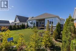 More of this superb exterior & backyard - 