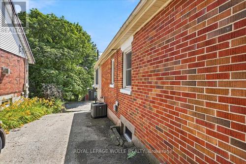 22 Ramore Street, Cambridge, ON 