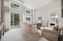 42-4230 Fieldgate Drive  Mississauga, ON L4W 2M5