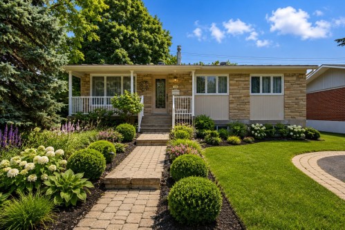 160 Boul. Clairevue O.  Saint-Bruno-De-Montarville, QC J3V 1R6