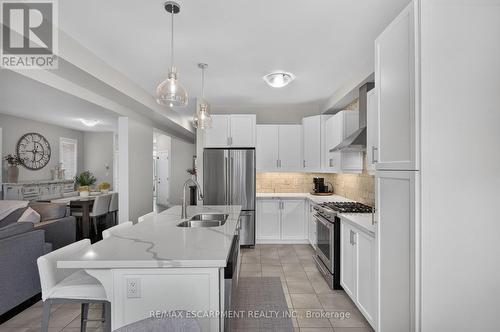 5 Narbonne Crescent, Hamilton, ON 