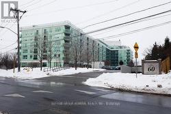 409 - 60 FAIRFAX CRESCENT Toronto, ON M1L 0E1