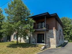 2615  - 2621 Rue de l'Étoffe  Drummondville, QC J2B 5J3