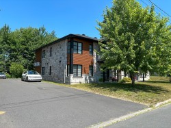 2625  - 2631 Rue de l'Étoffe  Drummondville, QC J2B 5J3