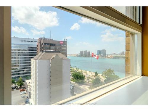 1609-75 Riverside Drive E, Windsor, ON 