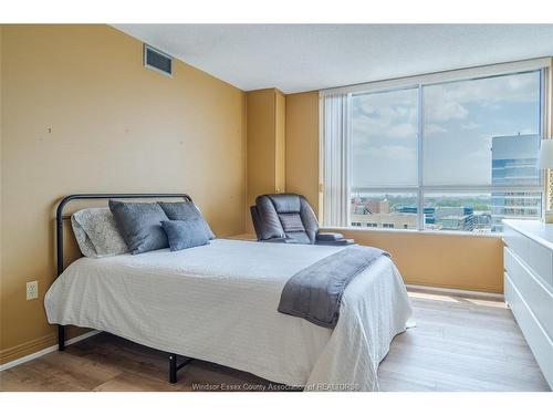 1609-75 Riverside Drive E, Windsor, ON 