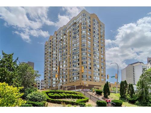 1609-75 Riverside Drive E, Windsor, ON 