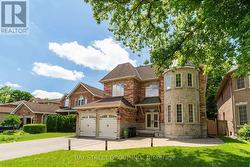 24 MURRAY AVENUE Toronto, ON M1S 2A2