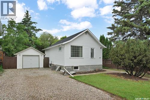 2524 Kelvin Avenue, Saskatoon, SK 