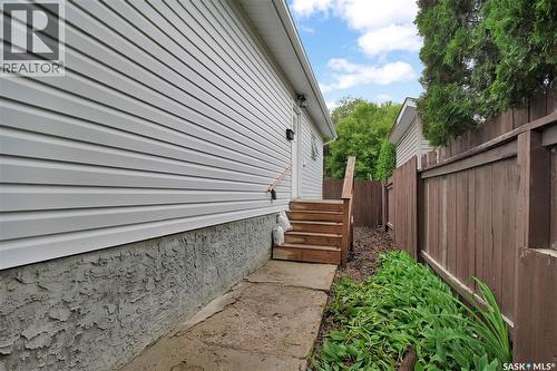 2524 Kelvin Avenue, Saskatoon, SK 