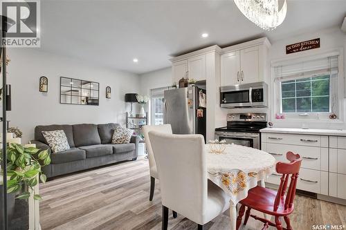 2524 Kelvin Avenue, Saskatoon, SK 