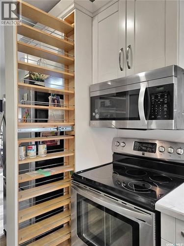 2524 Kelvin Avenue, Saskatoon, SK 