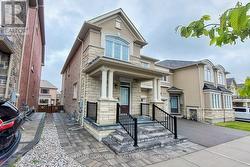 20 NESS DRIVE Richmond Hill, ON L4S 0J9