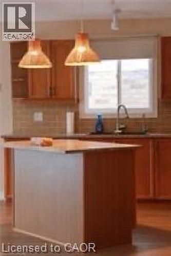 Image quality insufficient for description - 17 Hawkswood Drive, Kitchener, ON 