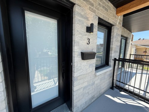 Entry - 3-22 Rue Joron, Salaberry-De-Valleyfield, QC - Outdoor With Balcony With Exterior