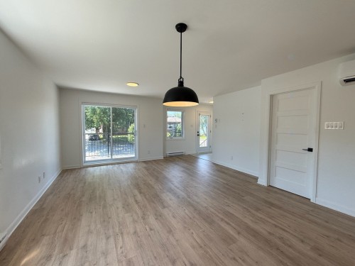 Dining Room - 3-22 Rue Joron, Salaberry-De-Valleyfield, QC - Indoor