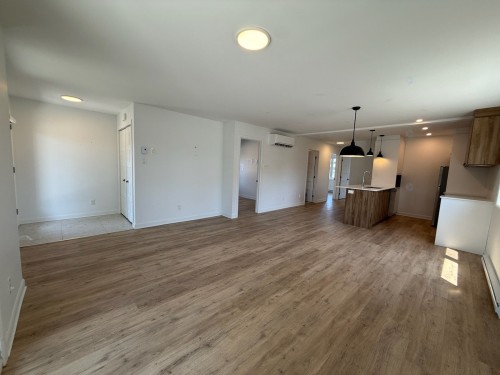 Living Room - 3-22 Rue Joron, Salaberry-De-Valleyfield, QC - Indoor Photo Showing Other Room