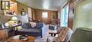 21 Chestnut Drive, Chatham, ON  - Indoor Photo Showing Living Room 