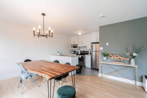 Living Room - 4119 Grande Allée, Longueuil (Saint-Hubert), QC - Indoor Photo Showing Dining Room