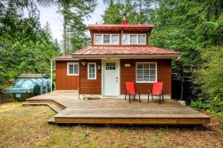 3465 Brigantine Cres  Hornby Island, BC V0R 1Z0