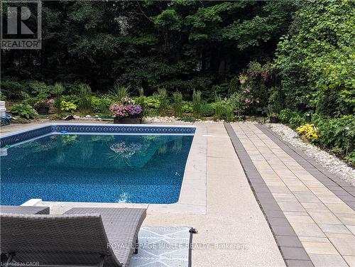 355 Edgehill Drive, Kitchener, ON 