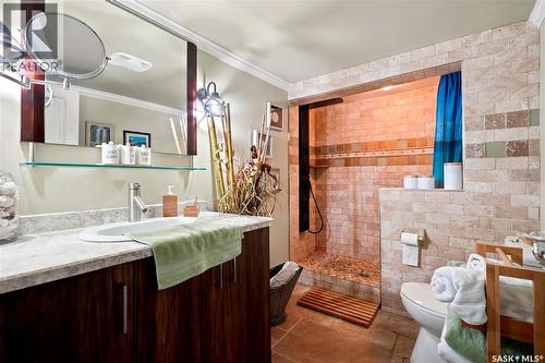 1001 4Th Avenue Ne, Moose Jaw, SK 