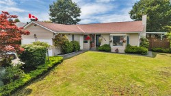 6279 Blueback Rd Nanaimo, BC V9V 1A9