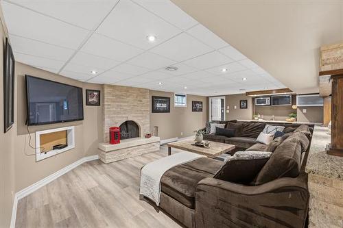 55 Rockcliffe Rd, Winnipeg, MB 