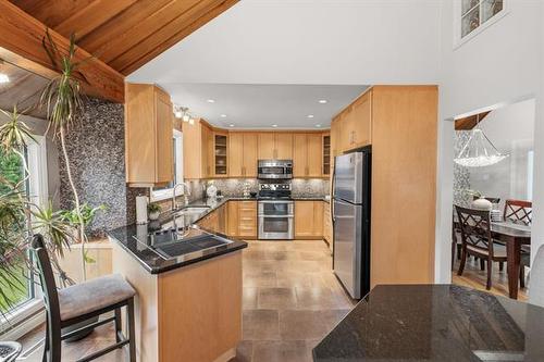 55 Rockcliffe Rd, Winnipeg, MB 