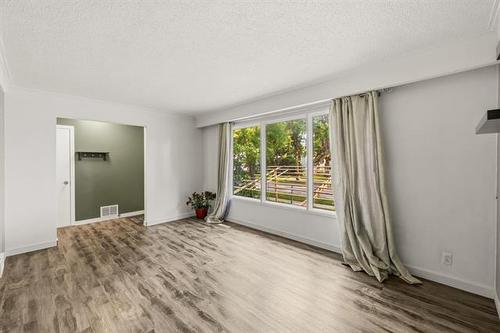 829 Talbot Ave, Winnipeg, MB 
