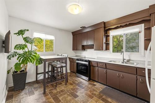 829 Talbot Ave, Winnipeg, MB 