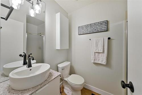 19 Maplegrove Rd, Winnipeg, MB 