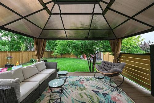 19 Maplegrove Rd, Winnipeg, MB 