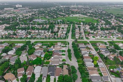 19 Maplegrove Rd, Winnipeg, MB 