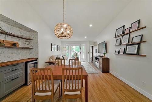 19 Maplegrove Rd, Winnipeg, MB 