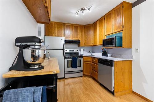1121 Kimberly Ave, Winnipeg, MB 