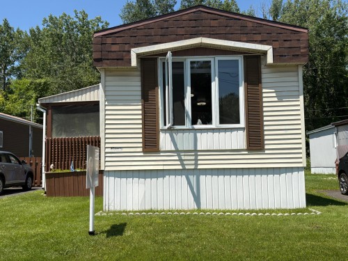 300-3950 Boul. Sir-Wilfrid-Laurier  Longueuil (Saint-Hubert), QC J3Y 5Y9