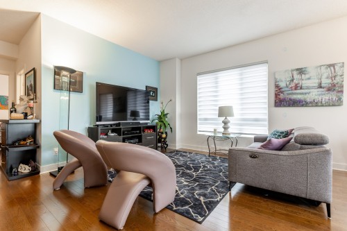 Living Room - 304-7755 Boul. St-Martin O., Laval (Sainte-Dorothée), QC - Indoor Photo Showing Living Room