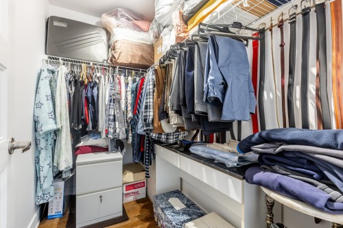 Closet - 304-7755 Boul. St-Martin O., Laval (Sainte-Dorothée), QC - Indoor With Storage